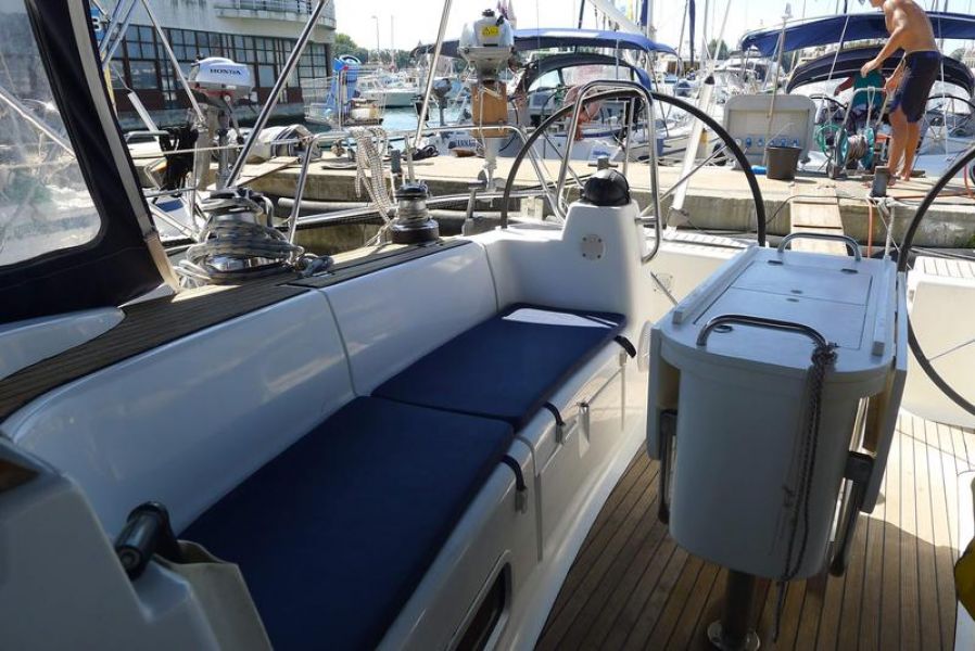 Bavaria 49