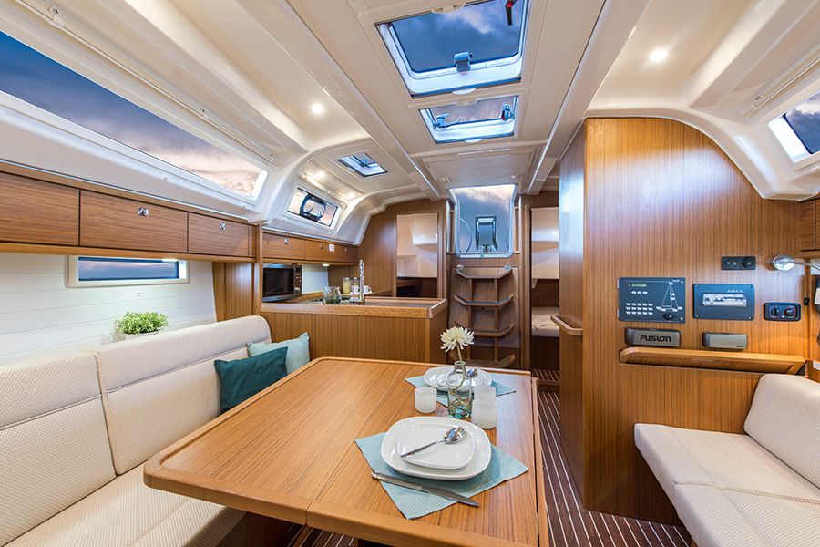 Bavaria Cruiser 37 - 3 cab