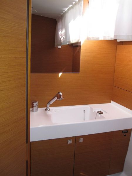 Sun Odyssey 469