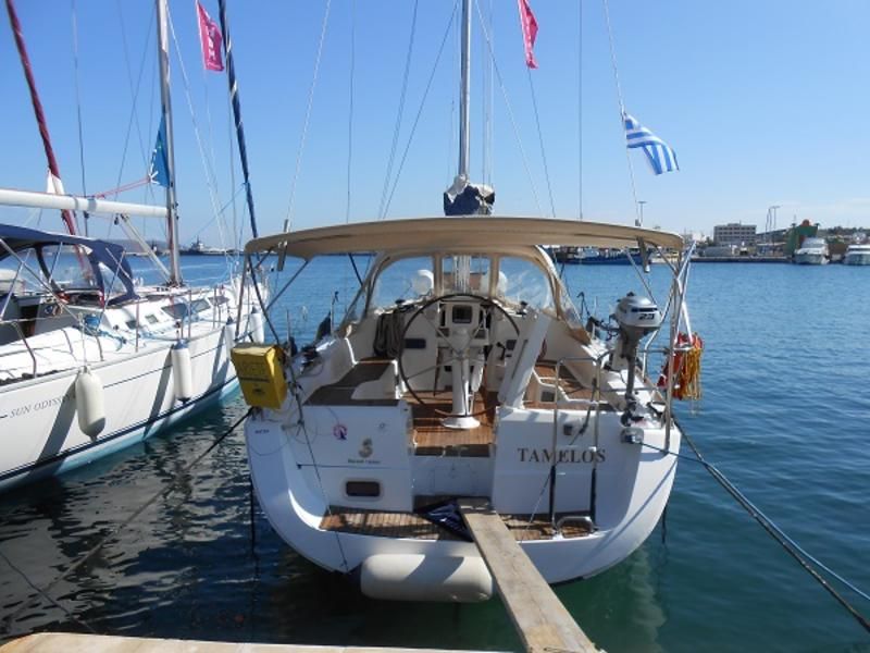 Oceanis 37