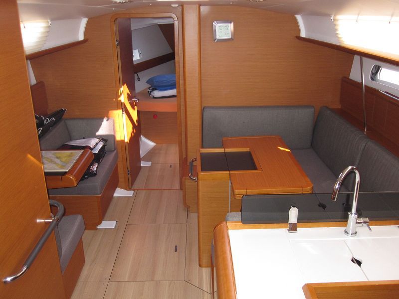 Sun Odyssey 409