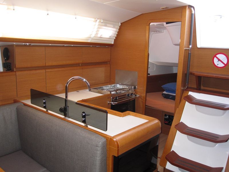 Sun Odyssey 409