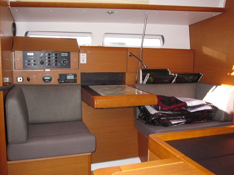 Sun Odyssey 409