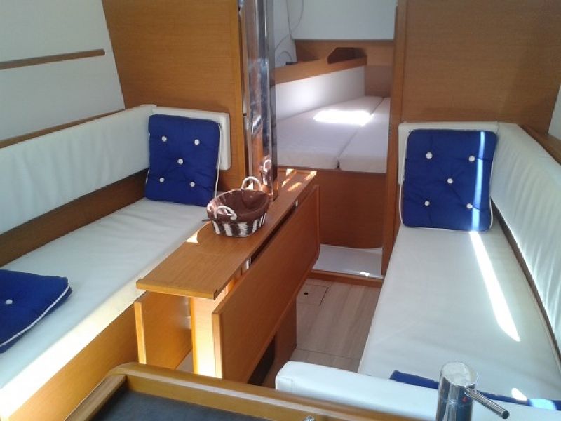 Sun Odyssey 349