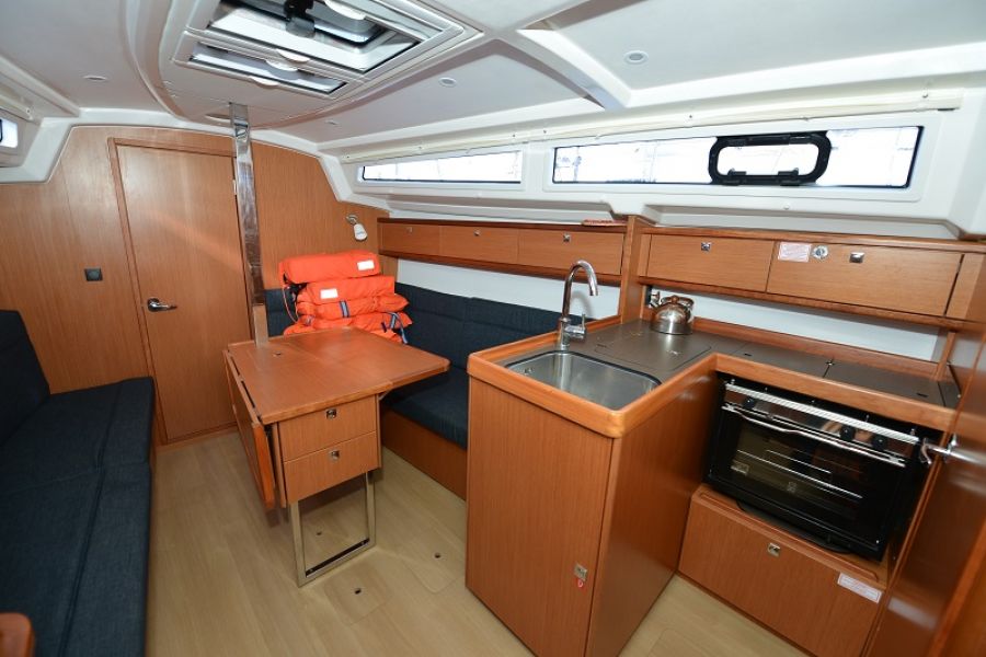 Bavaria 33 Cruiser 