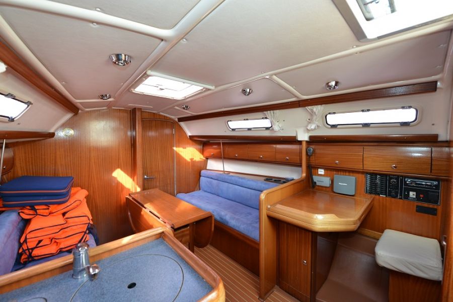Bavaria 32 