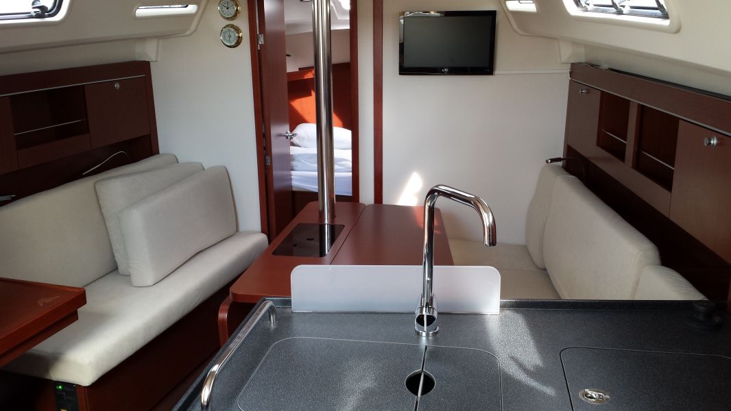 Hanse 345
