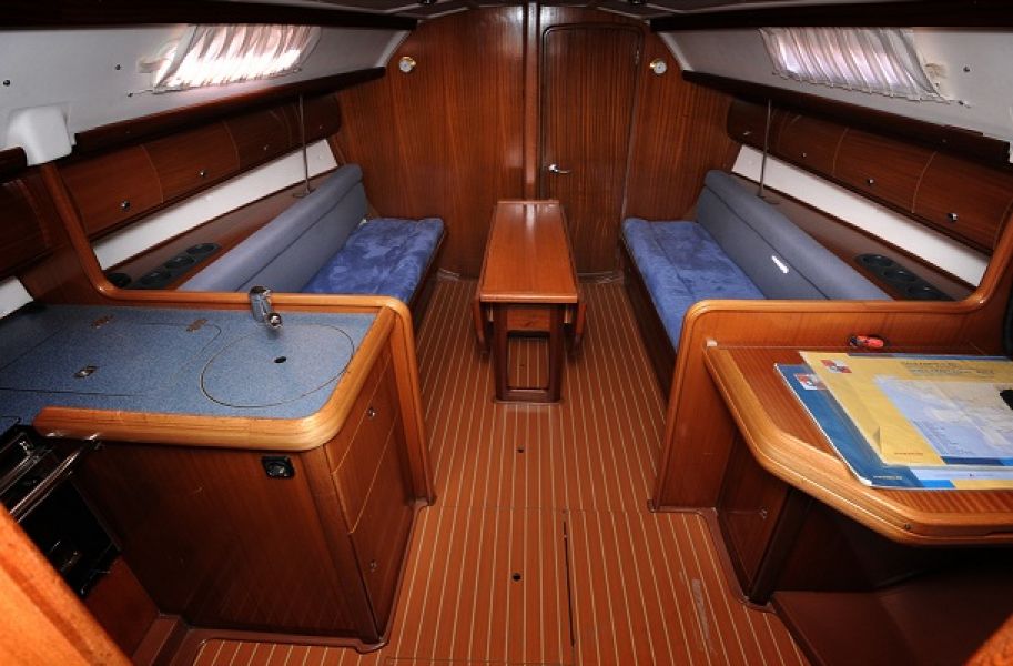 Bavaria 32 