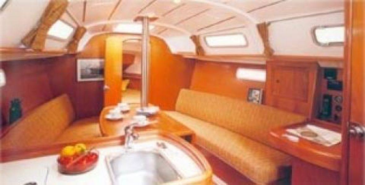 Oceanis 311