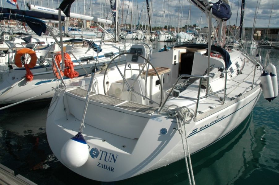 Bavaria 38