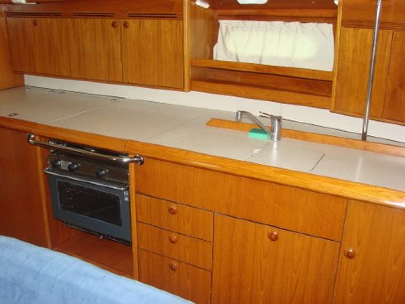 Sun Odyssey 45