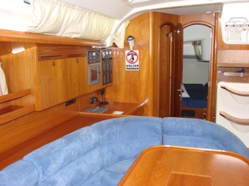 Sun Odyssey 45