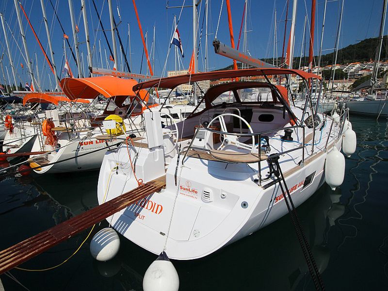 Elan 444 Impression
