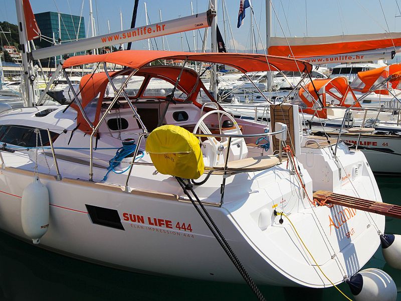 Elan 444 Impression