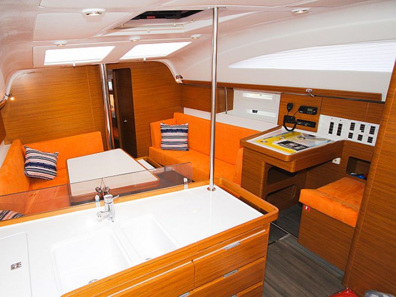 Elan 444 Impression