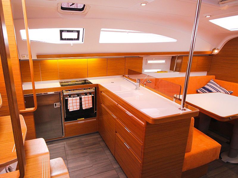 Elan 444 Impression