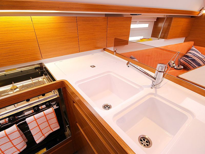 Elan 444 Impression