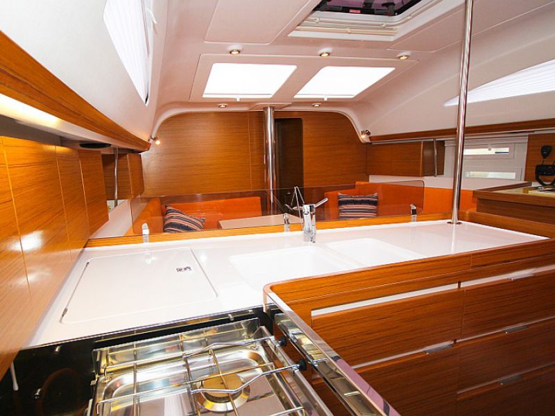 Elan 444 Impression