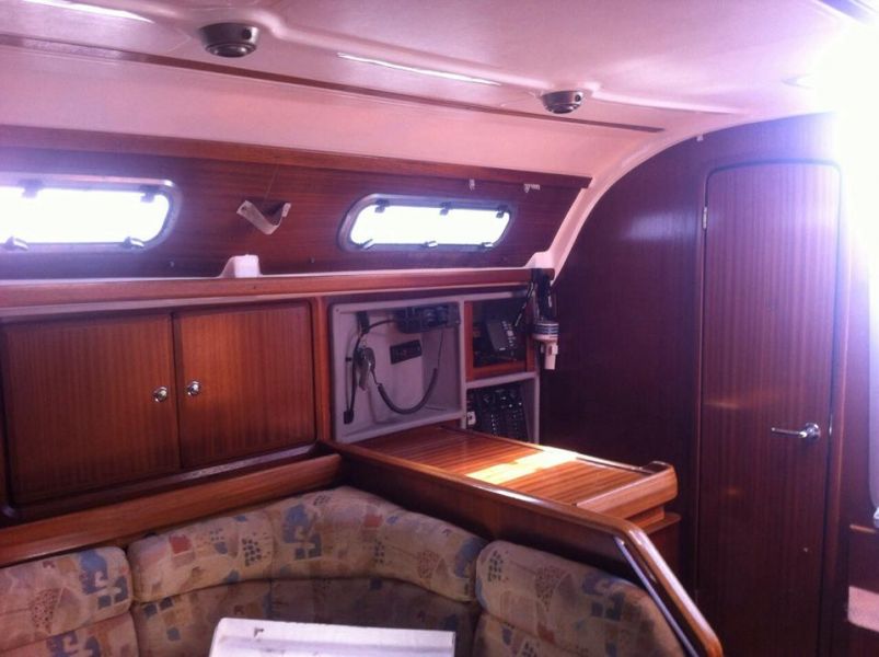 Bavaria Cruiser 37