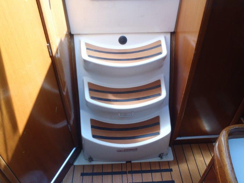 Oceanis 311
