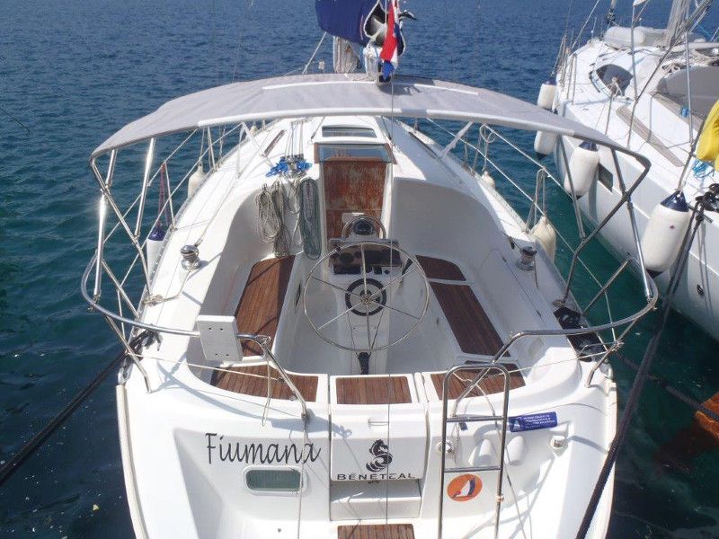 Oceanis 311