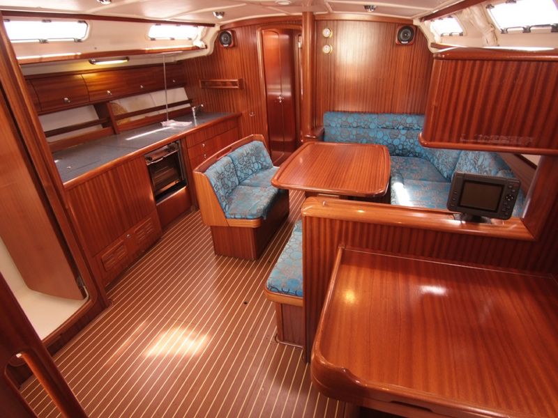 Bavaria 44