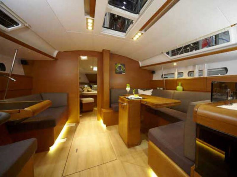 Sun Odyssey 439