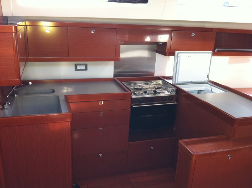 Oceanis 55