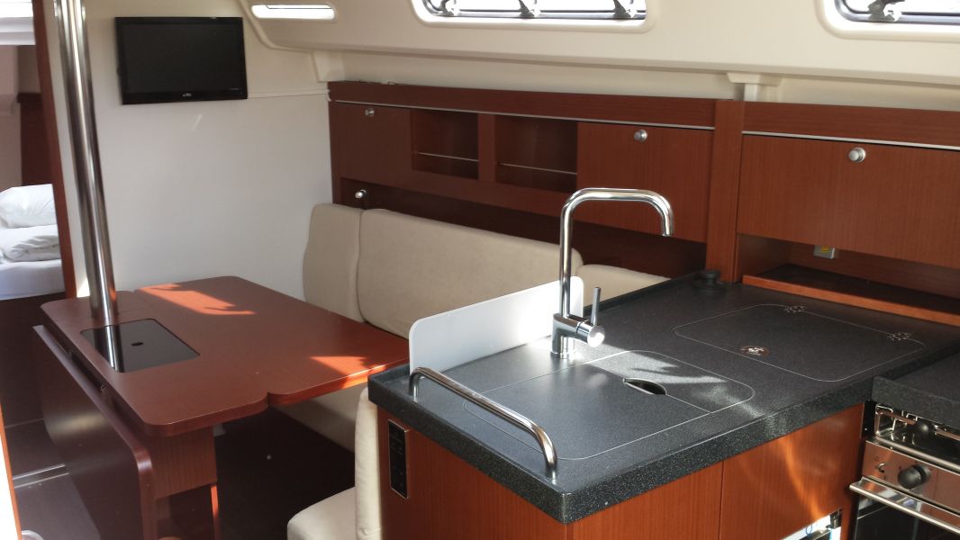 Hanse 345