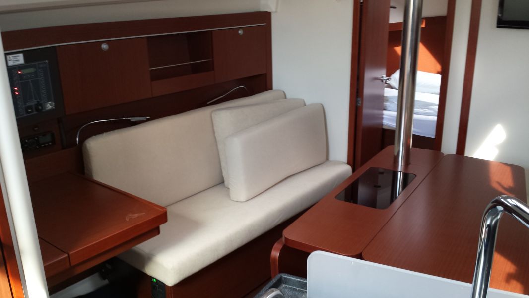 Hanse 345