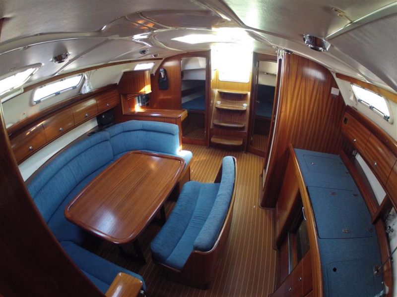 Bavaria 38