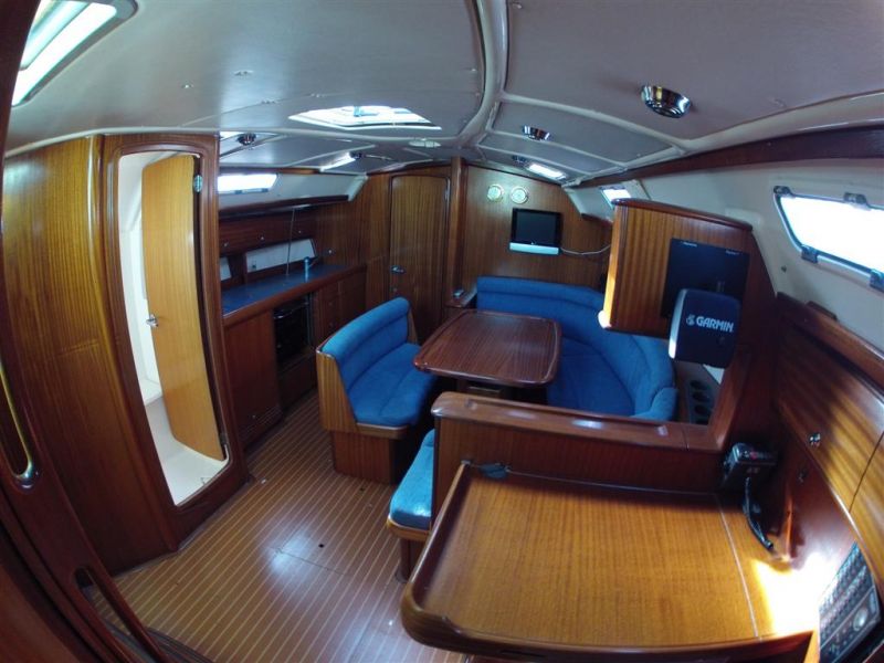 Bavaria 38