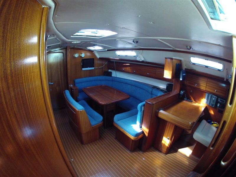 Bavaria 38