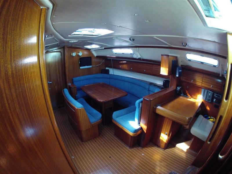 Bavaria 38