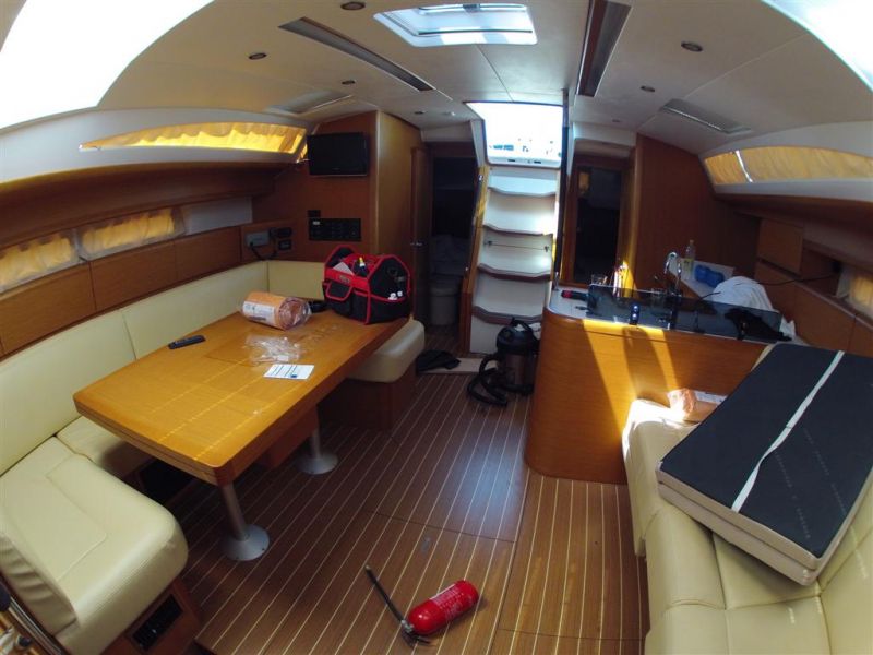 Jeanneau 53