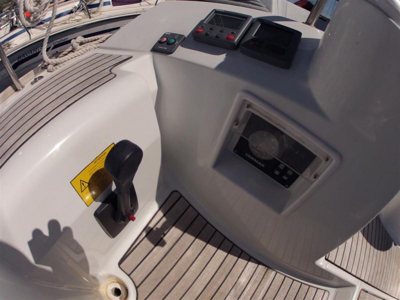Jeanneau 53