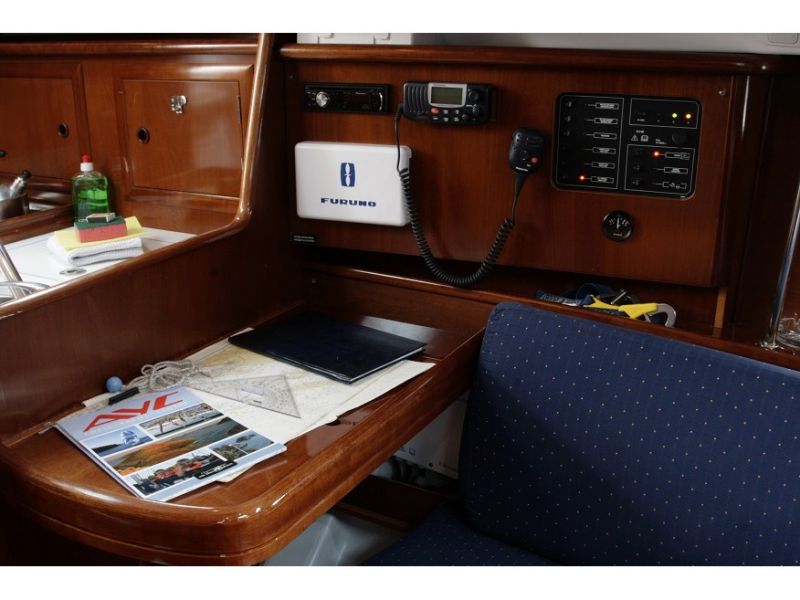 Oceanis 331