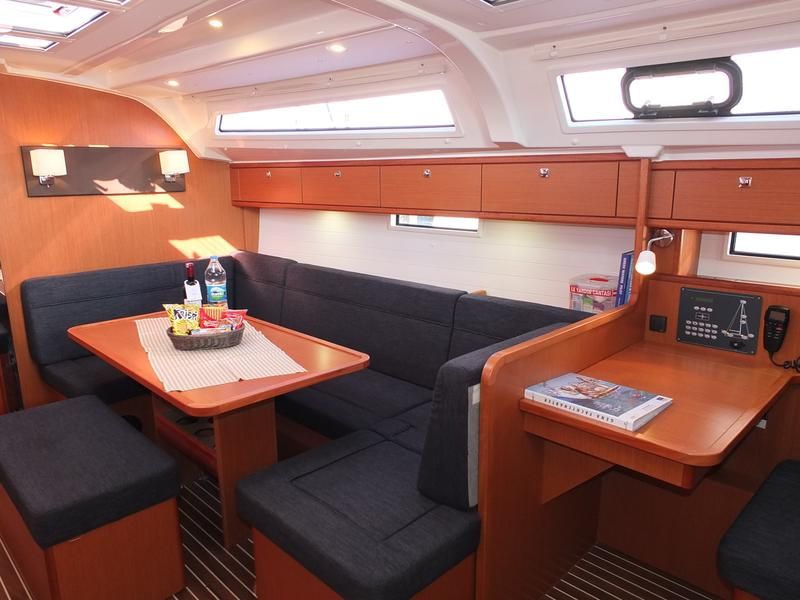 Bavaria Cruiser 41 - 3 cab