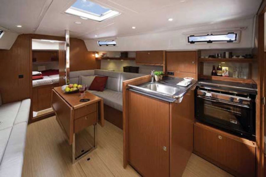 Bavaria Cruiser 32 