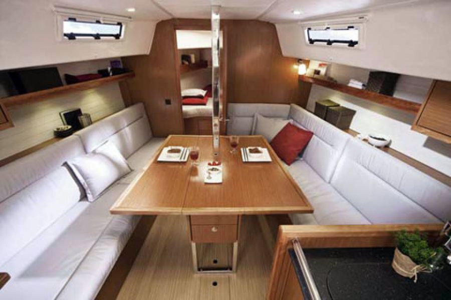 Bavaria Cruiser 32 
