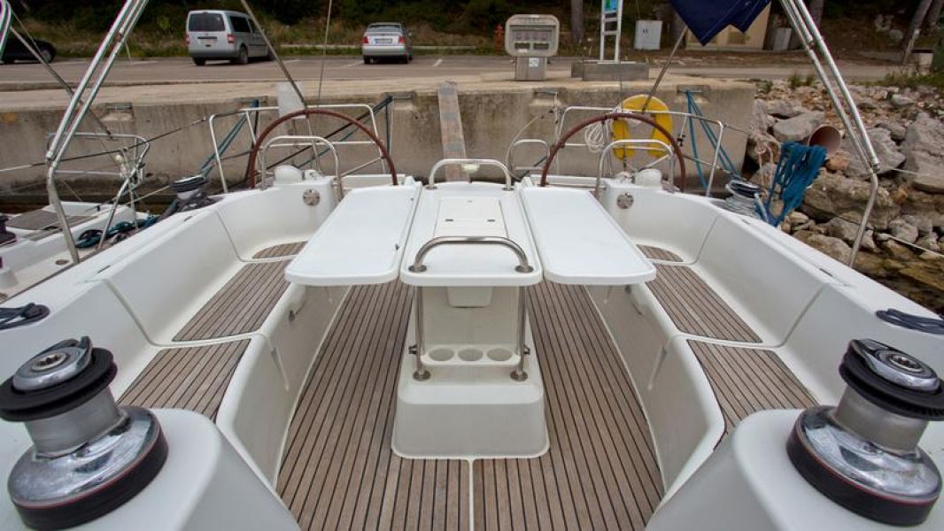 Sun Odyssey 49i