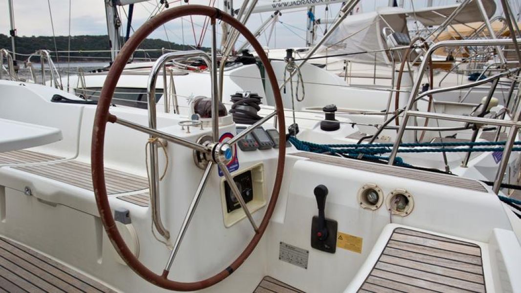 Sun Odyssey 49i