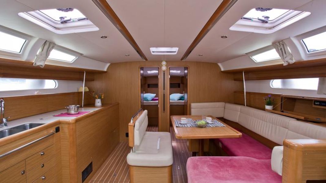 Sun Odyssey 49i