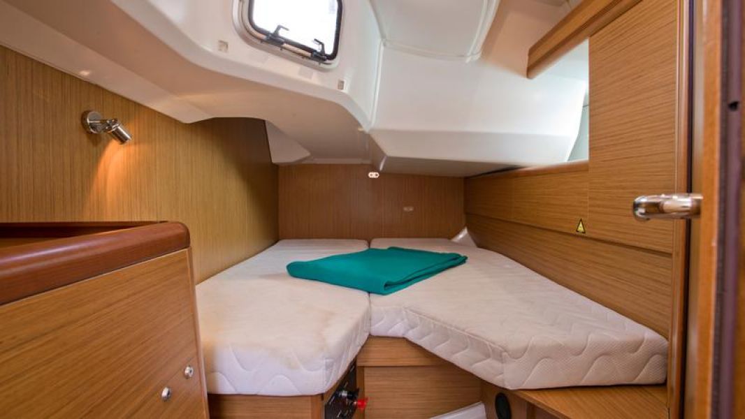 Sun Odyssey 49i