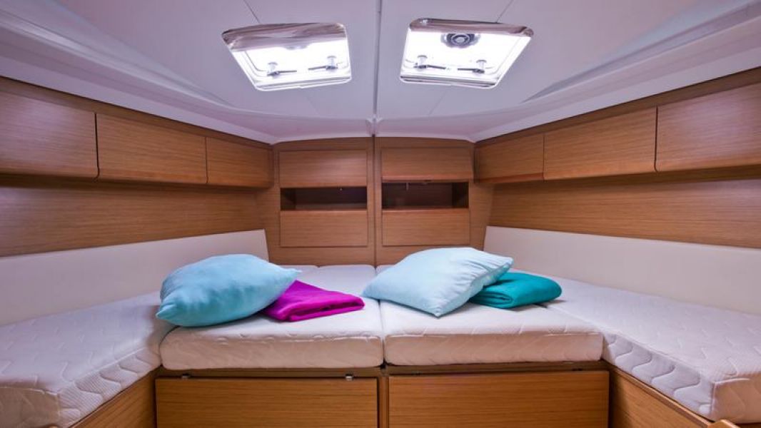 Sun Odyssey 49i
