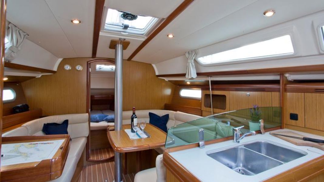 Sun Odyssey 36i