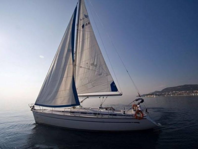 Bavaria 44