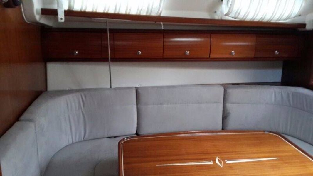 Bavaria 44