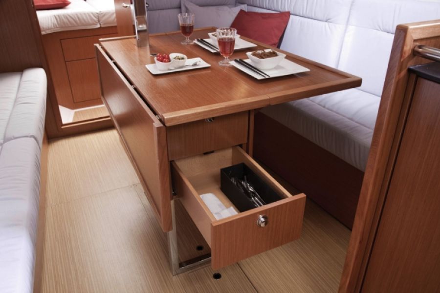 Bavaria Cruiser 32 