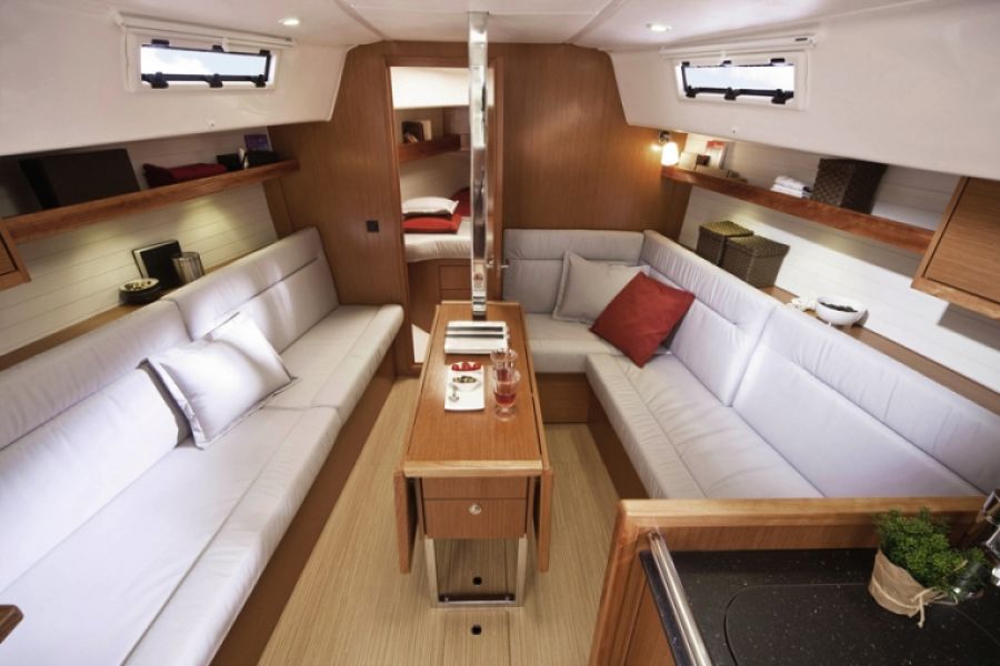 Bavaria Cruiser 32 